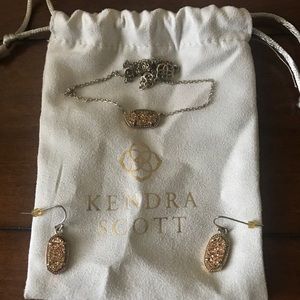 Kendra scott necklace